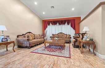 6585 NW 46th St in Lauderhill, FL - Building Photo - Building Photo