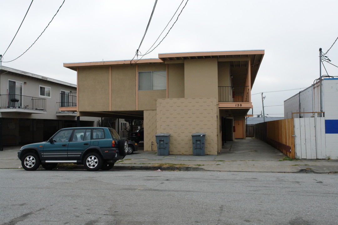 120 Santa Lucia Ave in San Bruno, CA - Building Photo