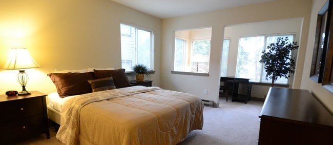 Tenzen Apartments in Bellevue, WA - Foto de edificio - Interior Photo