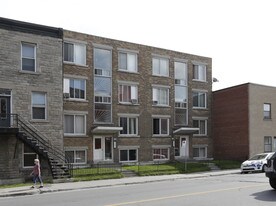 3124-3130 E Ontario E in Montréal, QC - Building Photo