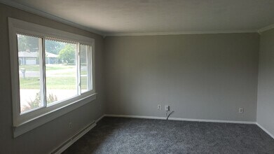 324 W Sunset Ave in Appleton, WI - Building Photo - Building Photo