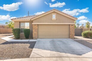 6763 W Wethersfield Rd in Peoria, AZ - Building Photo
