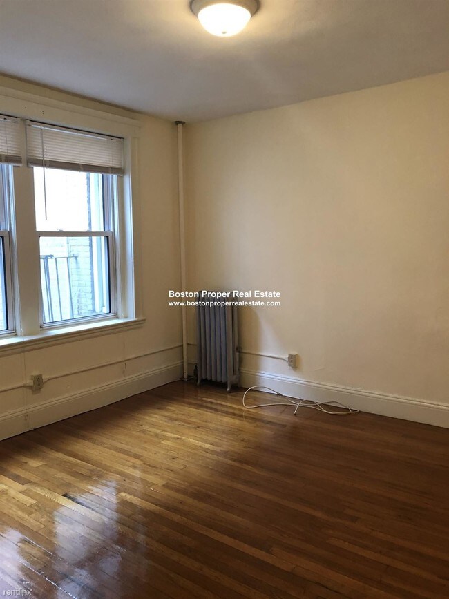 35 Park Dr-Unit -Apt 7 in Boston, MA - Building Photo - Building Photo