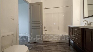 2188 W Bella Ln in Nampa, ID - Building Photo - Building Photo