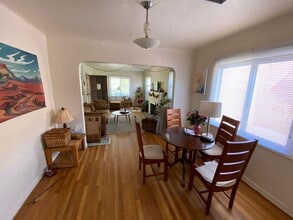602 Dartmouth Dr NE in Albuquerque, NM - Building Photo - Building Photo