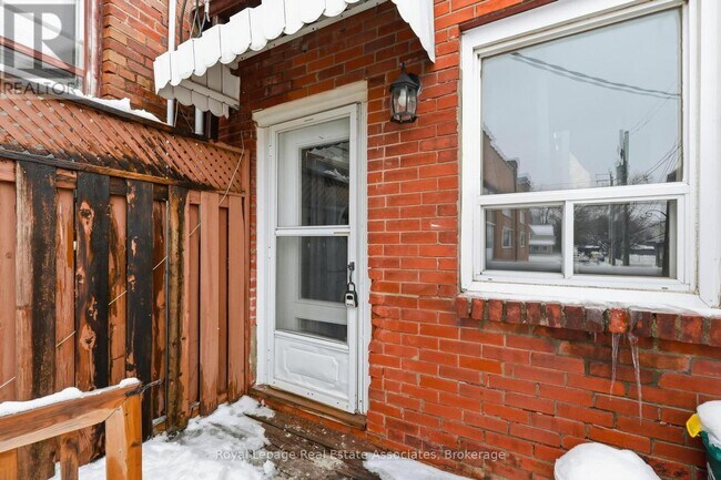 66 Main St S in Halton Hills, ON - Building Photo - Building Photo