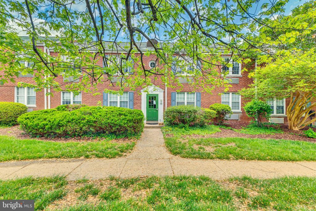 20 Auburn Ct-Unit -B in Alexandria, VA - Foto de edificio