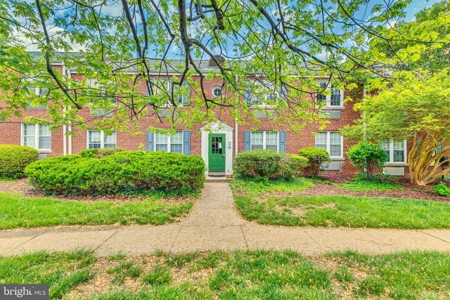 property at 20 Auburn Ct