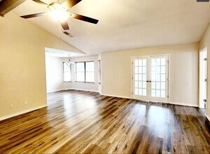 402 Highridge Cove in Killeen, TX - Building Photo - Building Photo