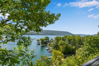 7 Cliffside Dr in Canandaigua, NY - Building Photo - Building Photo