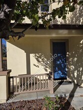 13347 Stonebridge Ct in Moorpark, CA - Foto de edificio - Building Photo
