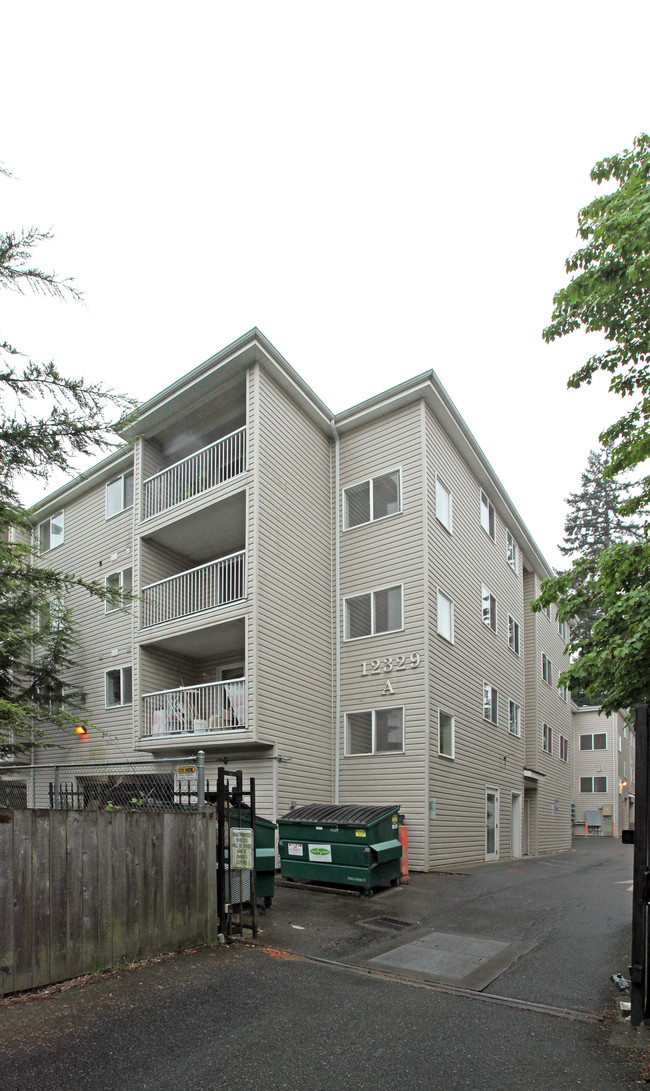 Roosevelt Square Apartments in Seattle, WA - Building Photo - Building Photo