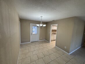 10337 113th St in Largo, FL - Building Photo - Building Photo