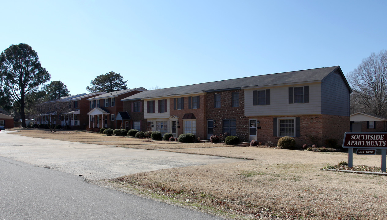 Southside Apartments in Smithfield, NC - Building Photo