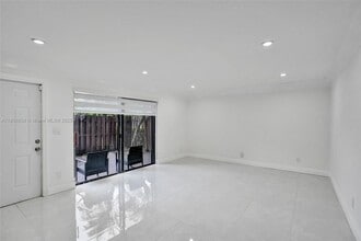 7947 Tam Oshanter Blvd in North Lauderdale, FL - Building Photo - Building Photo