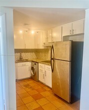 1342 Drexel Ave in Miami Beach, FL - Building Photo - Building Photo