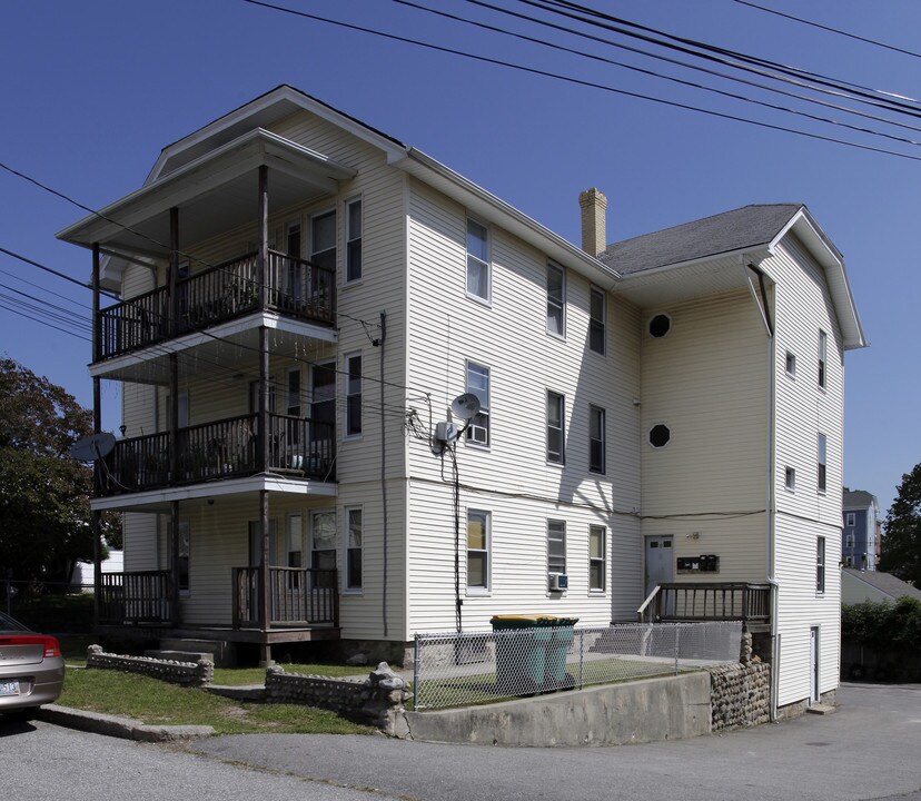 19-21 7th Ave in Woonsocket, RI - Building Photo