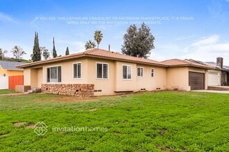 6771 Dwight Way in San Bernardino, CA - Foto de edificio - Building Photo