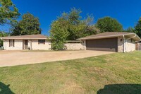 410 Lee St in Sulphur Springs, TX - Building Photo - Building Photo