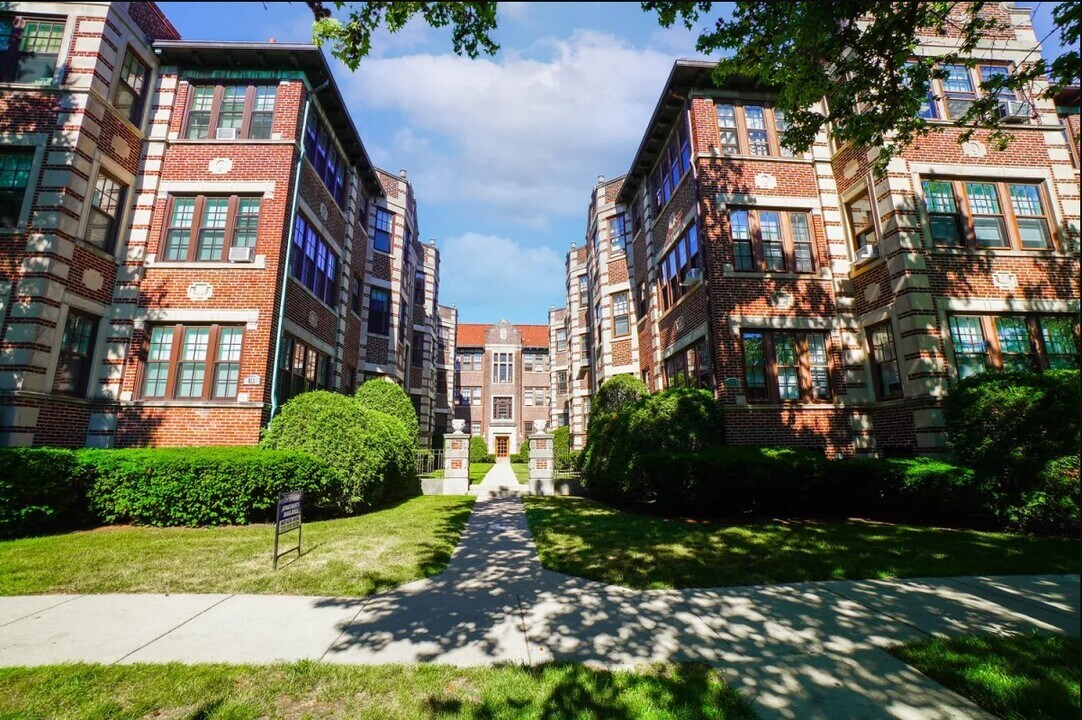 106 Keeney St in Evanston, IL - Building Photo