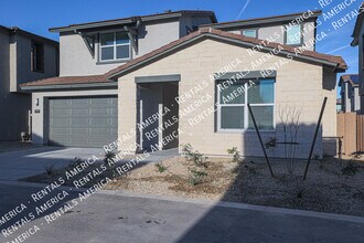 17717 W Cassia Way in Goodyear, AZ - Foto de edificio - Building Photo