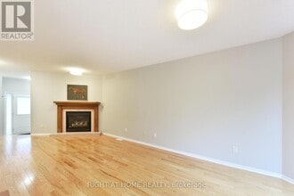 124 Blackdome Crescent in Ottawa, ON - Building Photo - Building Photo