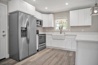 19 Magnolia Ave in Shalimar, FL - Building Photo - Building Photo