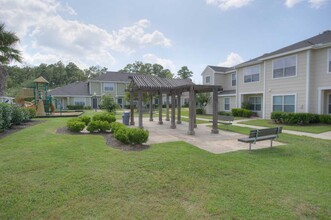 Park at Piney Woods in Conroe, TX - Building Photo - Building Photo