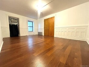 911 Greene Ave in Brooklyn, NY - Building Photo - Building Photo