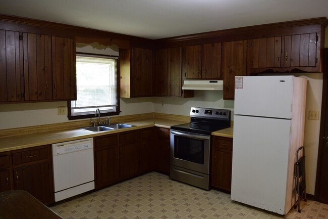 12001 Gardengate Rd in Midlothian, VA - Building Photo - Building Photo