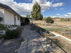 290 Asbury Rd NE in Rio Rancho, NM - Building Photo - Building Photo