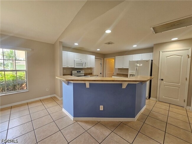 2600 14th St W