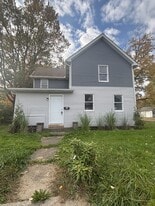 225 E Bergey St in Wadsworth, OH - Building Photo