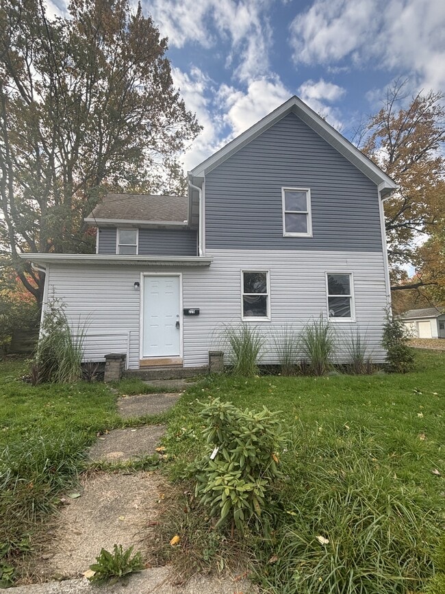 property at 225 E Bergey St