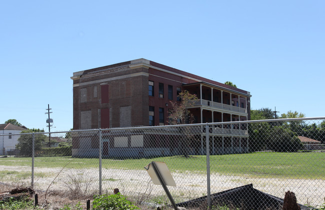 Villa St. Maurice in New Orleans, LA - Building Photo - Building Photo