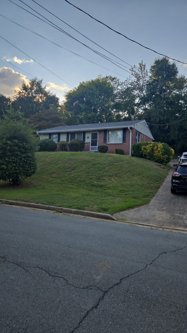 property at 2704 Drewry Ln