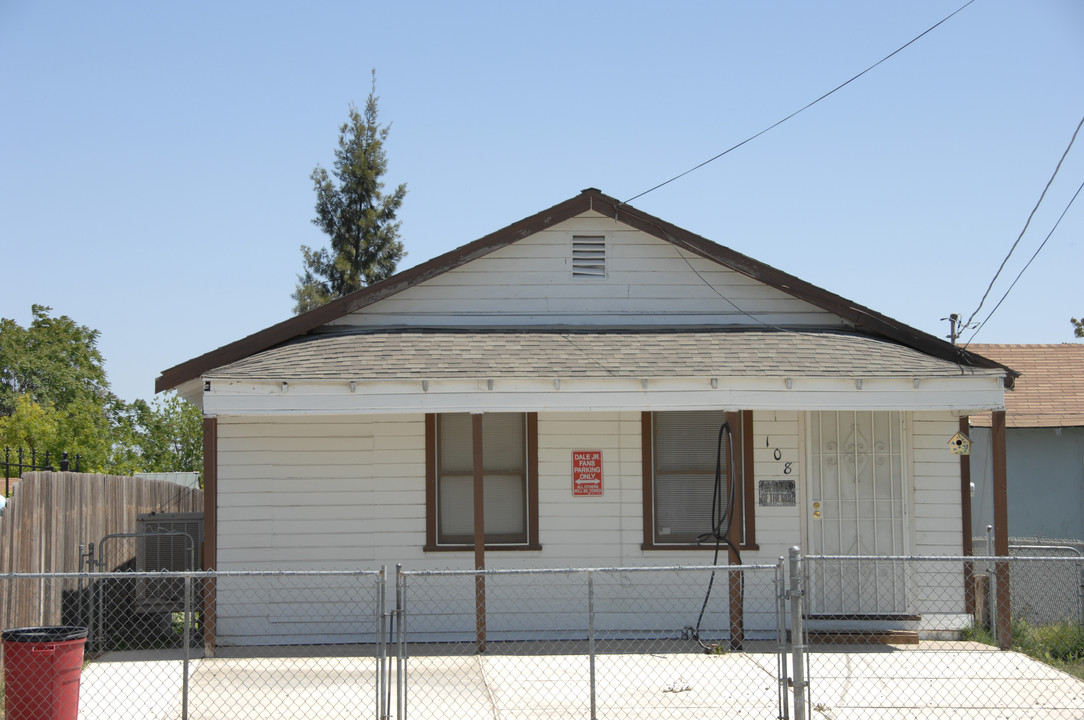 108-110 128 S Cardinal Ave in Stockton, CA - Foto de edificio