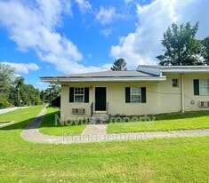 6501 Elsie St in Douglasville, GA - Building Photo