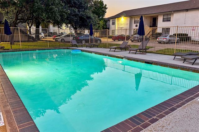 5801 Marvin Loving Dr in Garland, TX - Building Photo