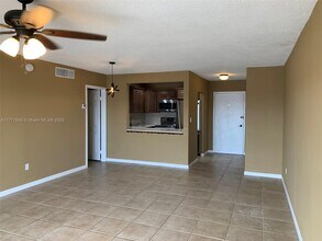 4848 NW 24th Ct in Lauderdale Lakes, FL - Building Photo - Building Photo