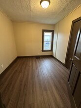 108 W Holmes St in Janesville, WI - Building Photo - Building Photo