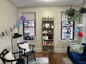 12 Saint Paul St in Brookline, MA - Foto de edificio - Building Photo