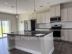 362 Red Oak Pl in Smiths Station, AL - Building Photo - Building Photo