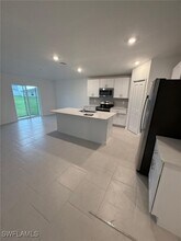 12213 Sydney Ct in Lehigh Acres, FL - Building Photo - Building Photo