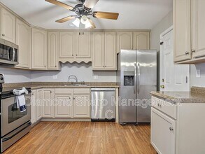 1203 Princeton Dr in O'Fallon, IL - Building Photo - Building Photo