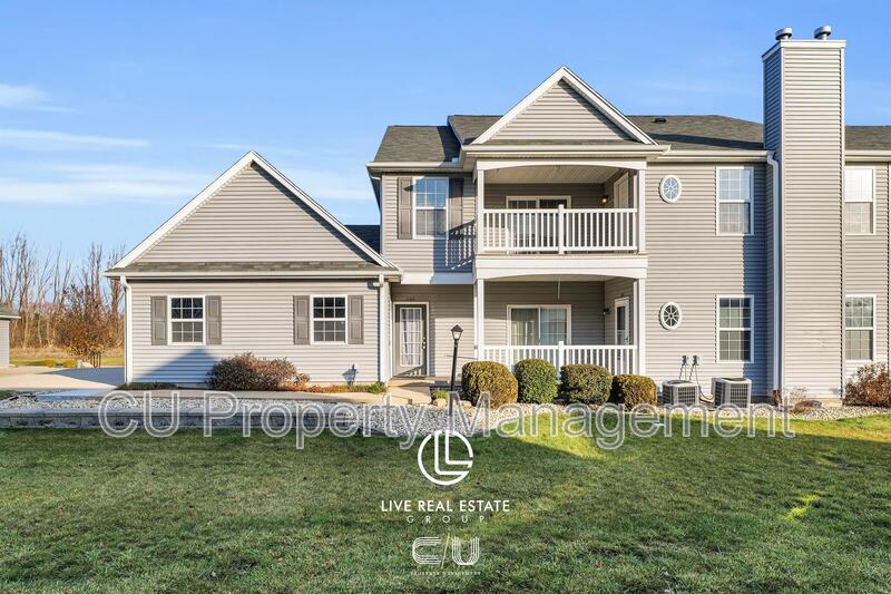 3038 E Stillwater Landing in Urbana, IL - Building Photo