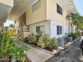 419 Ocean Ave in Melbourne Beach, FL - Building Photo
