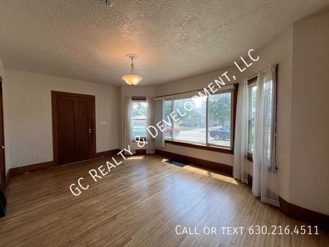 663 Spruce St in Aurora, IL - Building Photo - Building Photo