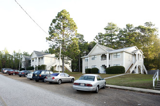 Woodlands Condominiums in Daphne, AL - Building Photo - Building Photo