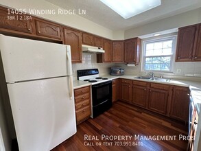 14055 Winding Ridge Ln in Centreville, VA - Building Photo - Building Photo